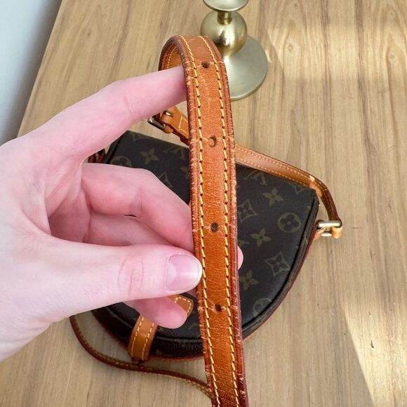 ✅AUTHENTIC✅LOUIS VUITTON CHANTILLY PM CROSSBODY BAG - Picture 7 of 15